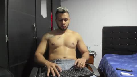 Snapshot of ryan_xc1 chatting on June 25, 2026, 4:12 am ryan_xc1 online show from June 25, 2026, 4:12 am
