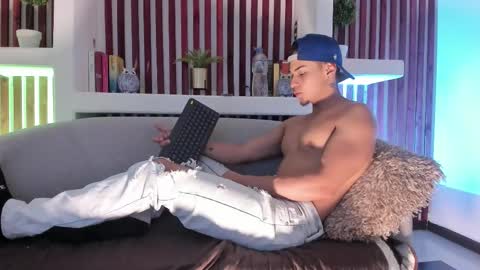 Ryan online show from November 7, 2025, 3:39 am