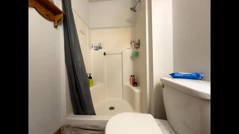 Snapshot of ryanihde2025 chatting on March 15, 2026, 11:22 pm ryanihde2025 online show from March 15, 2026, 11:22 pm