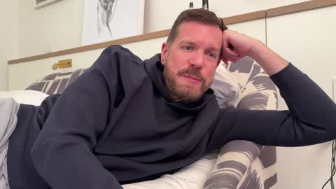 Snapshot of ryanlanders chatting on January 26, 2025, 12:26 am ryanlanders online show from January 26, 2025, 12:26 am