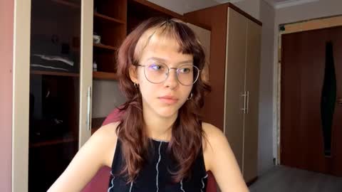 Kate online show from November 10, 2025, 8:46 am