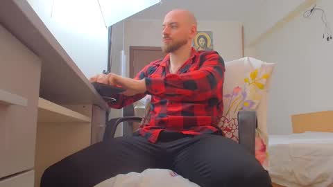 Ryanstone  online show from April 9, 2026, 5:18 am