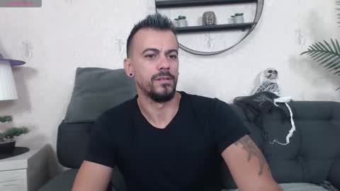 Snapshot of ryanvibe chatting on October 16, 2025, 11:22 am Ryan online show from October 16, 2025, 11:22 am