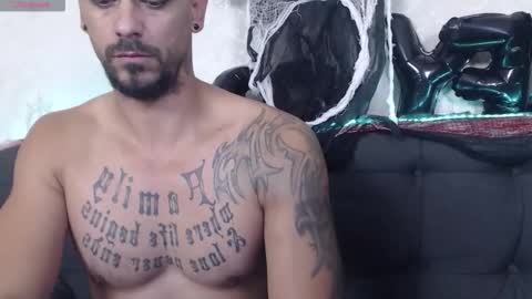 Snapshot of ryanvibe chatting on October 28, 2025, 5:26 pm Ryan online show from October 28, 2025, 5:26 pm