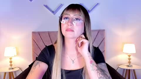 Snapshot of rylle_ chatting on April 28, 2026, 10:37 pm Rylle online show from April 28, 2026, 10:37 pm