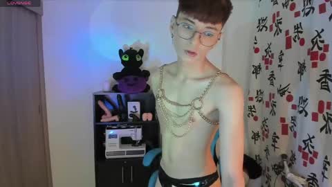 RYO BLEU online show from April 8, 2026, 4:45 am