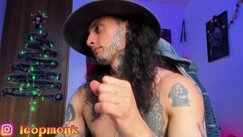 leopmonk help me reach 100 thumbs up online show from December 18, 2024, 4:06 pm