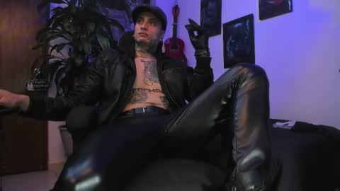 leopmonk help me reach 100 thumbs up online show from November 5, 2025, 2:06 pm