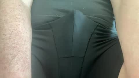 rzacuban2 online show from March 9, 2025, 5:06 pm