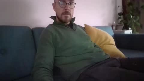 Snapshot of s_i_q chatting on October 23, 2025, 8:57 am s_i_q online show from October 23, 2025, 8:57 am