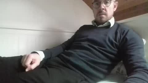 Snapshot of s_i_q chatting on November 17, 2025, 1:39 pm s_i_q online show from November 17, 2025, 1:39 pm