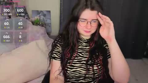 Kate online show from June 22, 2026, 7:33 pm