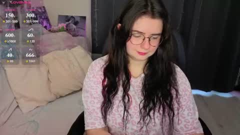 Kate online show from July 4, 2026, 12:33 pm