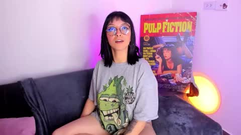 Val online show from October 19, 2025, 4:24 am