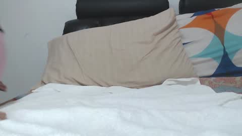 Snapshot of saaramiller_ chatting on January 27, 2025, 4:20 am saaramiller online show from January 27, 2025, 4:20 am