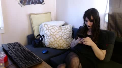 sabinewinters online show from April 10, 2026, 6:45 pm