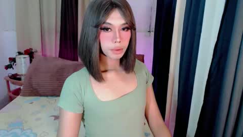 cathllea online show from November 5, 2025, 7:25 pm