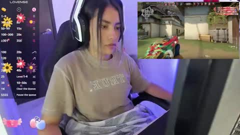 Angie  online show from November 22, 2025, 6:40 pm