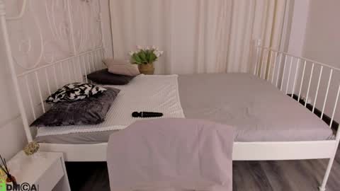 GMT7TueWedThuFriSatSun 0100am-0700am online show from April 4, 2026, 11:57 pm