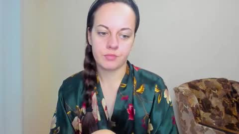 Snapshot of sabrina_tin chatting on September 11, 2025, 2:28 pm sabrina_tin online show from September 11, 2025, 2:28 pm