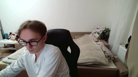 Snapshot of sabrinaanddaniel chatting on December 18, 2024, 9:29 pm SabrinaDaniel online show from December 18, 2024, 9:29 pm