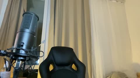 Snapshot of sabrinaanddaniel chatting on January 27, 2025, 5:14 am SabrinaDaniel online show from January 27, 2025, 5:14 am