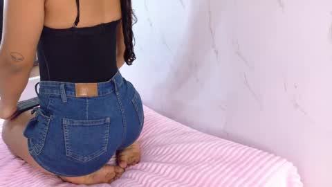 mariana  online show from October 8, 2025, 10:40 pm