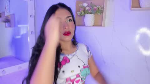 mariana  online show from October 11, 2025, 3:28 am