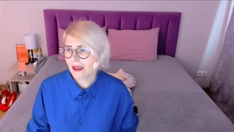 Sabrina MacMarren online show from November 20, 2025, 10:37 am