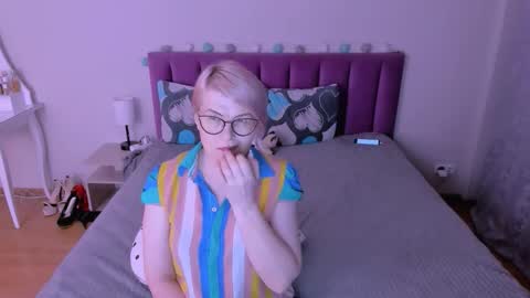 Sabrina MacMarren online show from February 13, 2026, 4:36 pm