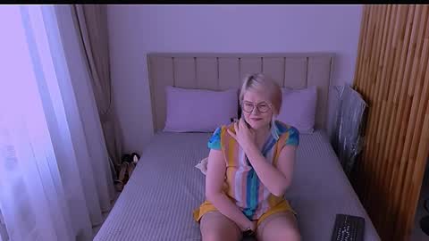 Sabrina MacMarren online show from March 30, 2026, 2:51 pm