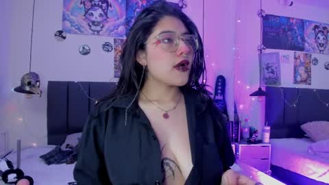 Sabrina  online show from March 26, 2026, 11:27 am