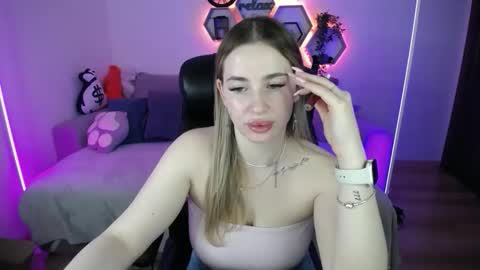 Sabrina Violet online show from April 1, 2026, 8:04 am