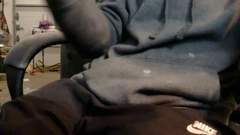 Dee online show from December 18, 2025, 8:53 am