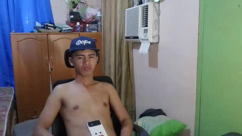 Snapshot of sachu01 chatting on April 8, 2026, 6:35 am Sachu01 online show from April 8, 2026, 6:35 am