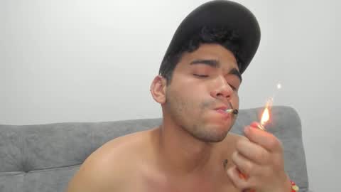 Snapshot of sack_rojas chatting on November 15, 2025, 10:37 pm Sack online show from November 15, 2025, 10:37 pm