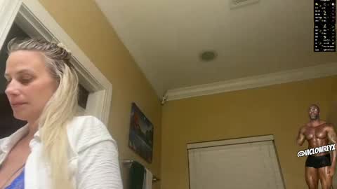 Snapshot of sadierw chatting on April 4, 2026, 2:43 am SadieRW online show from April 4, 2026, 2:43 am