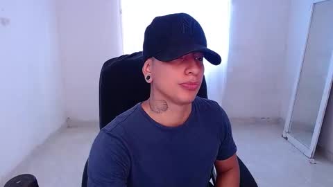 Snapshot of saenz_hotx chatting on December 4, 2024, 3:21 pm saenz_hotx online show from December 4, 2024, 3:21 pm