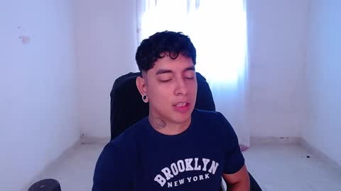 Snapshot of saenz_hotx chatting on December 9, 2024, 4:37 pm saenz_hotx online show from December 9, 2024, 4:37 pm