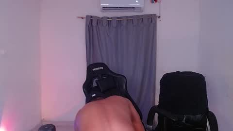 Snapshot of saenz_hotx chatting on February 7, 2025, 6:35 am saenz_hotx online show from February 7, 2025, 6:35 am