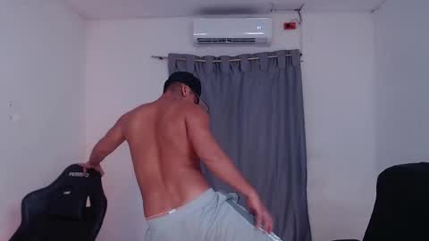 Snapshot of saenz_hotx chatting on February 12, 2025, 2:03 am saenz_hotx online show from February 12, 2025, 2:03 am