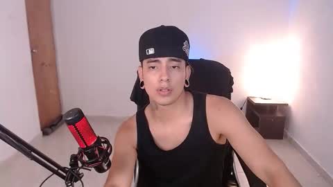 Snapshot of saenz_hotx chatting on September 21, 2025, 10:44 pm saenz_hotx online show from September 21, 2025, 10:44 pm