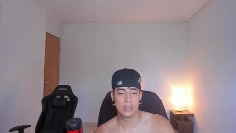 Snapshot of saenz_hotx chatting on October 30, 2025, 7:14 pm saenz_hotx online show from October 30, 2025, 7:14 pm