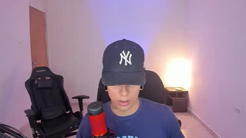 saenz_hotx online show from November 25, 2025, 11:38 pm