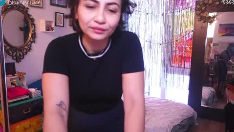 Snapshot of safaeri chatting on November 3, 2025, 4:19 pm Safa online show from November 3, 2025, 4:19 pm