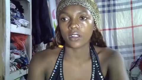 Snapshot of safira19 chatting on November 15, 2025, 8:05 pm safira19 online show from November 15, 2025, 8:05 pm