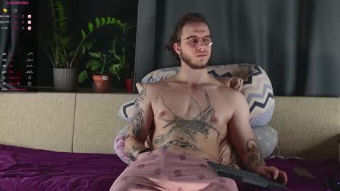 Snapshot of sage6688 chatting on September 15, 2025, 2:50 pm Adam online show from September 15, 2025, 2:50 pm