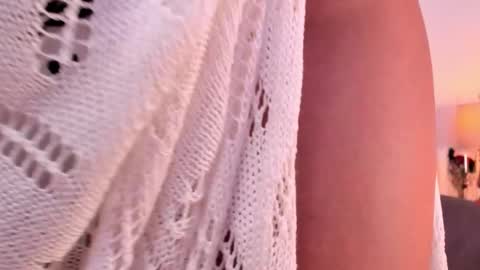 Snapshot of saharagarcia chatting on October 2, 2025, 7:43 pm Sahara Garcia online show from October 2, 2025, 7:43 pm