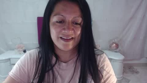 saharajonson online show from November 3, 2025, 1:51 am