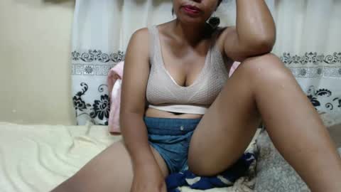 Snapshot of sahobelle chatting on February 11, 2025, 6:33 pm sahobelle online show from February 11, 2025, 6:33 pm